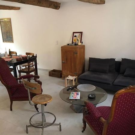 Chez Voltaire Maison Typique Et Son Patio Au Coeur De Тюир Экстерьер фото