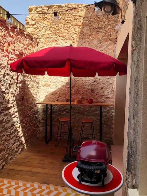 Chez Voltaire Maison Typique Et Son Patio Au Coeur De Тюир Экстерьер фото